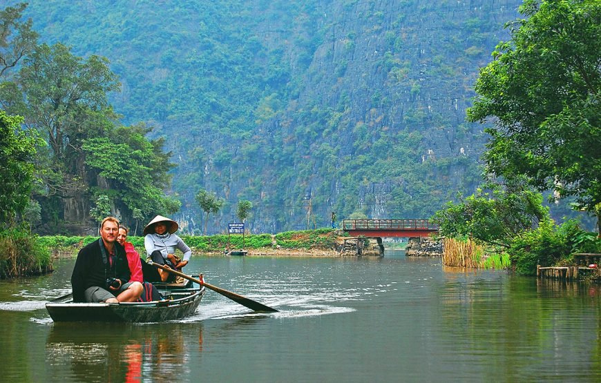 Vietnam 13 – Day Heritage And Golden Bridge Tour
