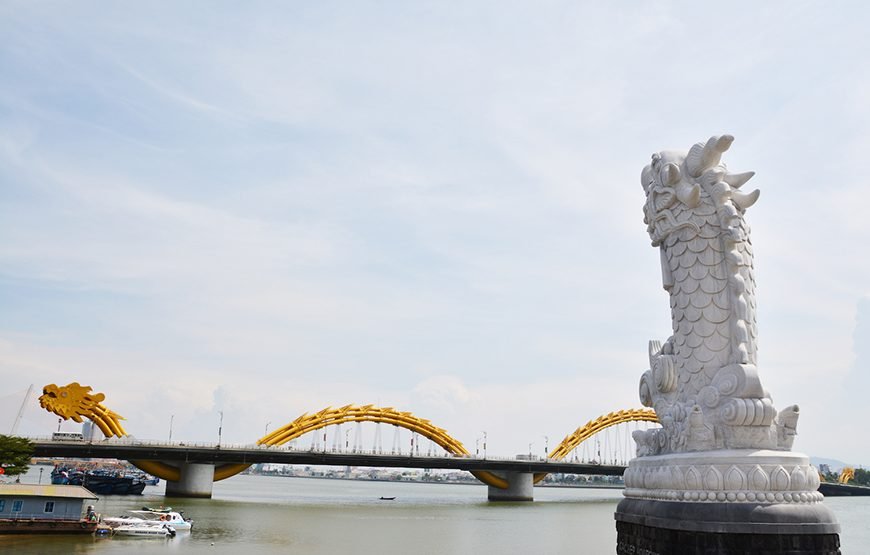 Private tour: Con Market And Seafood Street Experience