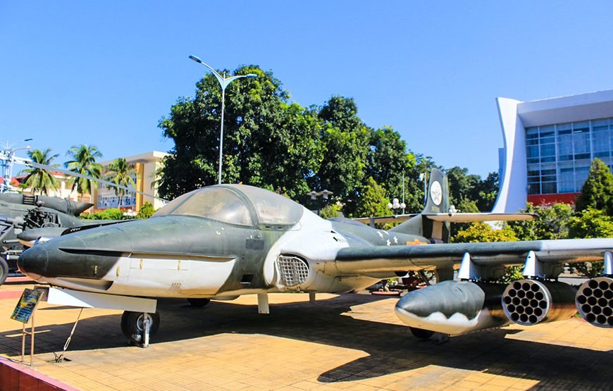 Private tour: Full-day Da Nang City Highlights And Natural Wonders