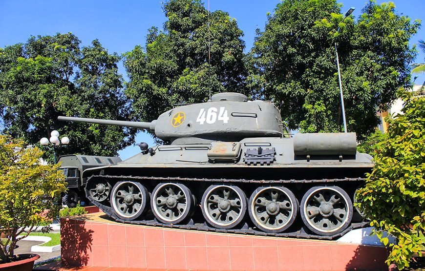 Private tour: Full-day Da Nang City Highlights And Natural Wonders