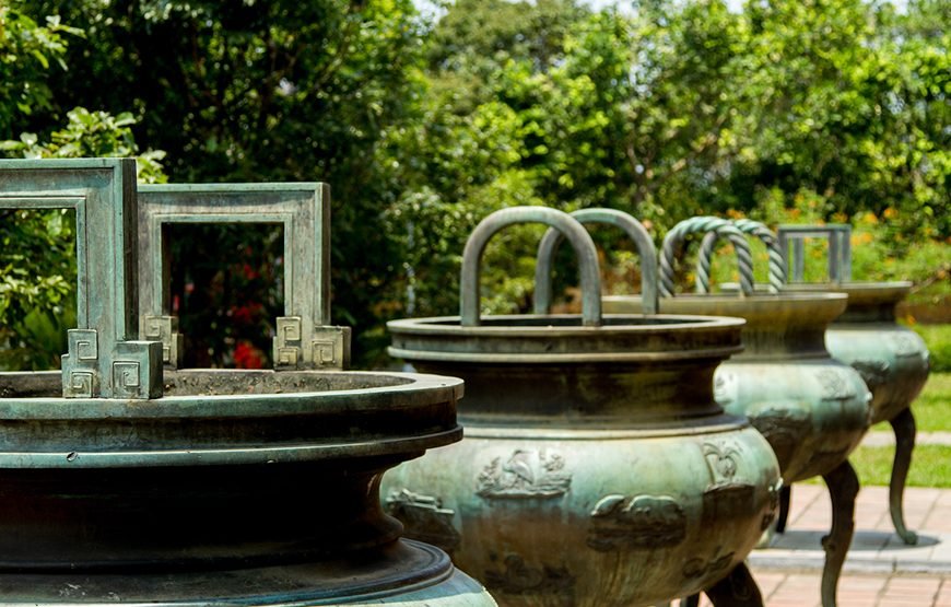 Full-day Imperial Hue And Scenic Hai Van Pass Discovery