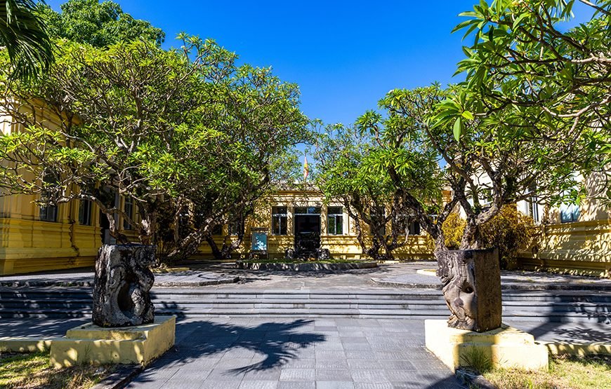 Private tour: Full-day Da Nang City Highlights And Natural Wonders