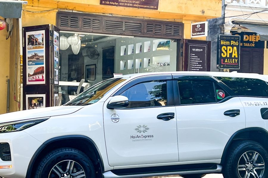 Minivan for 3 pax |Day time 05:01 – 21:59| Tet holiday period 14/2/2026 – 21/2/2026
