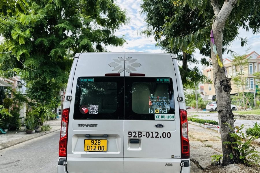 Minibus for 4-8 pax |Day time 05:01 – 21:59| Tet holiday period 14/2/2025 – 21/2/2025