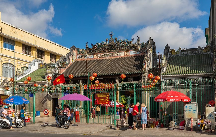 Half-day Cyclo Journey Through Chinatown