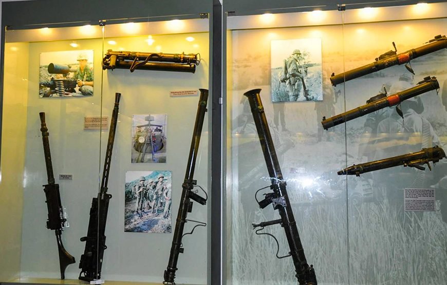 Private tour: Full-day Cu Chi Tunnels & Ho Chi Minh City Highlights