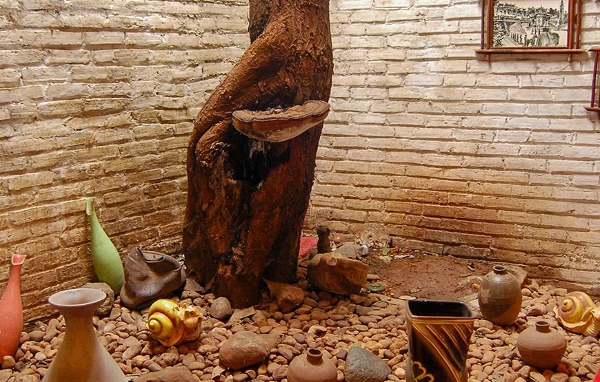 Private tour: Full-day Cultural And Artistic Journey To Bat Trang, Dong Ho, And But Thap Pagoda
