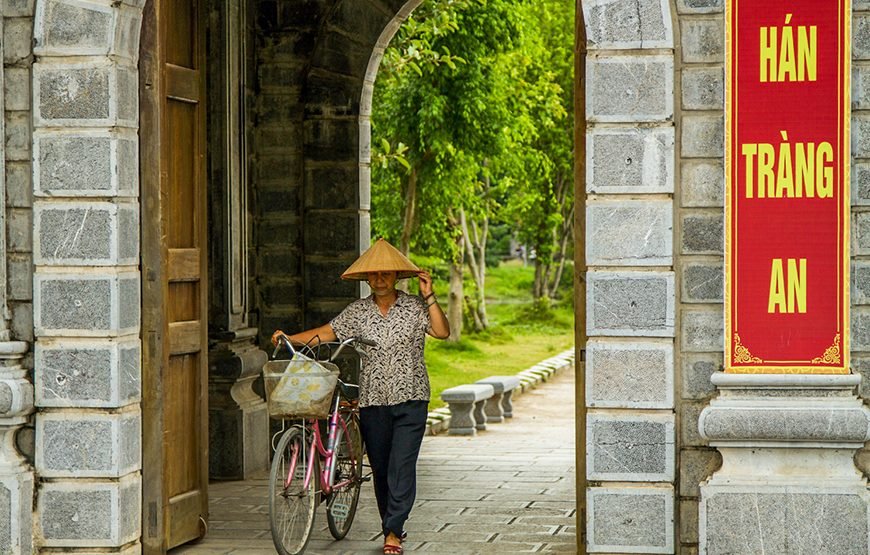 Private tour: Vietnam 13 – Day Heritage And Golden Bridge Tour