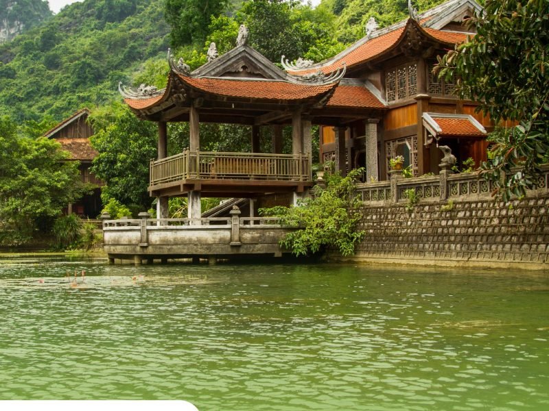 Private tour: Full-day Exploring Hoa Lu And Trang An Grottoes