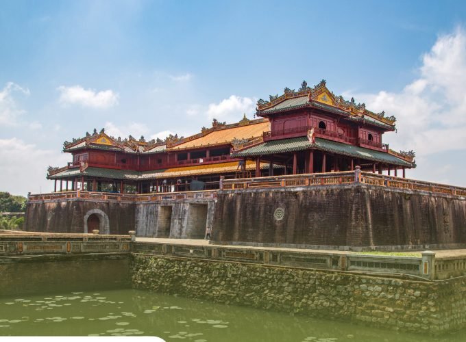 Private tour: Full-day Imperial Hue And Scenic Hai Van Pass Discovery