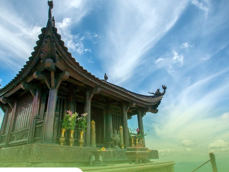 Private tour: Full-day Yen Tu Mountain Spiritual And Scenic Journey