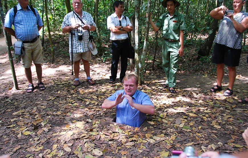 Private tour: Full-day Cu Chi Tunnels & Ho Chi Minh City Highlights