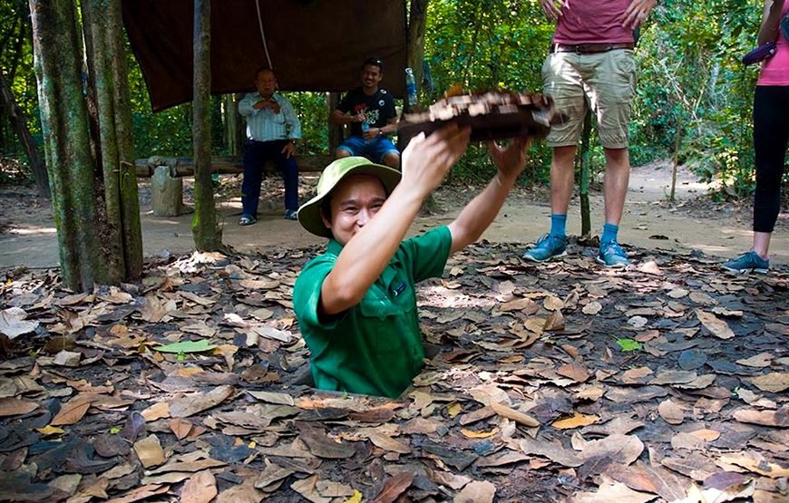 Private tour: Full-day Cu Chi Tunnels & Ho Chi Minh City Highlights