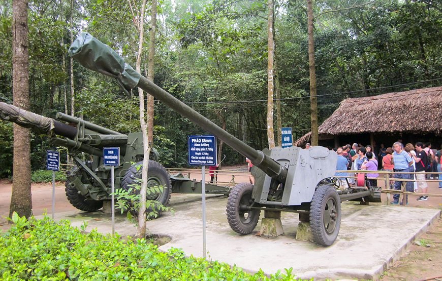 Private tour: Full-day Cu Chi Tunnels & Ho Chi Minh City Highlights