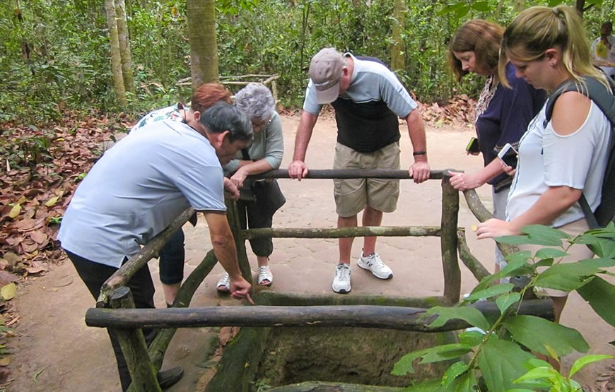 Private tour: Full-day Cu Chi Tunnels & Ho Chi Minh City Highlights