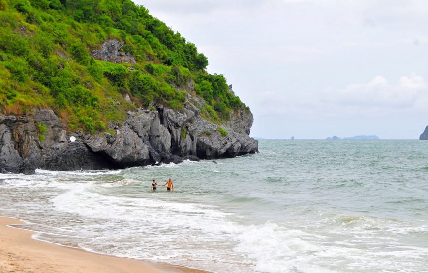 Private tour: Full-day Island Escapade In Cat Ba