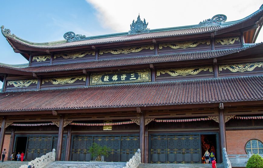 Private tour: Full-day Exploring Hoa Lu And Trang An Grottoes