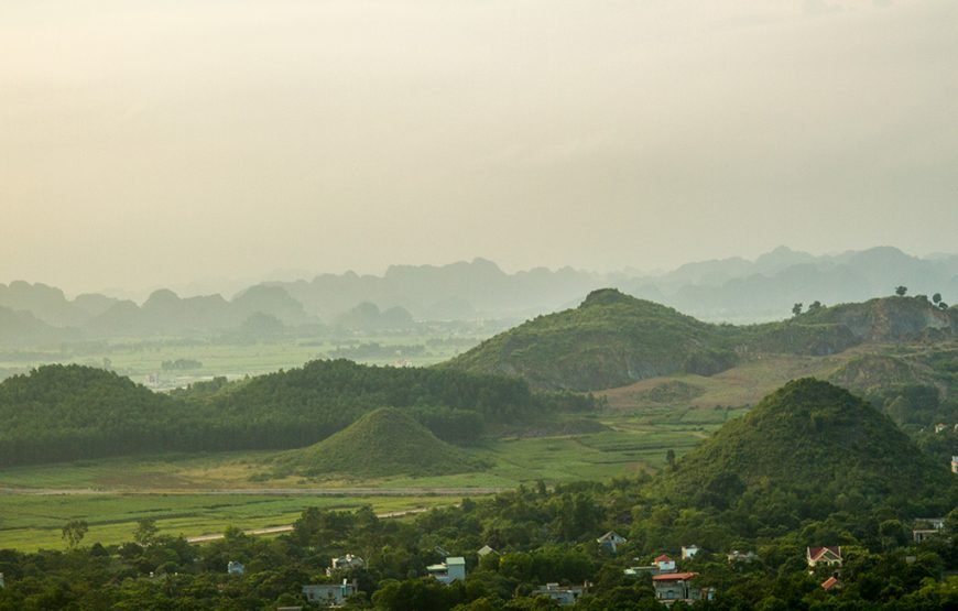 Private tour: Full-day Exploring Hoa Lu And Trang An Grottoes