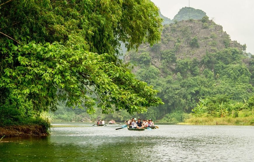 Private tour: Full-day Exploring Hoa Lu And Trang An Grottoes