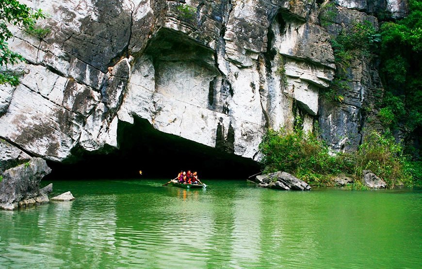 Full-day Exploring Hoa Lu And Trang An Grottoes