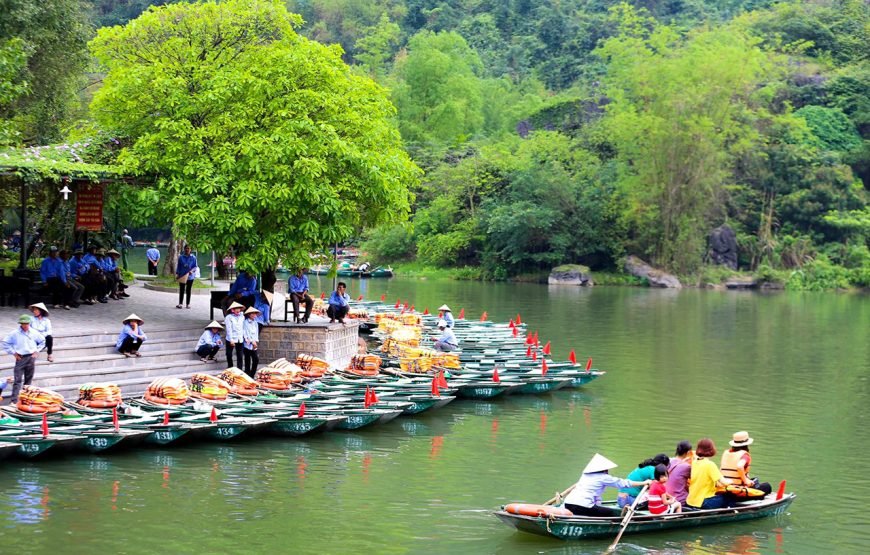 Private tour: Full-day Exploring Hoa Lu And Trang An Grottoes