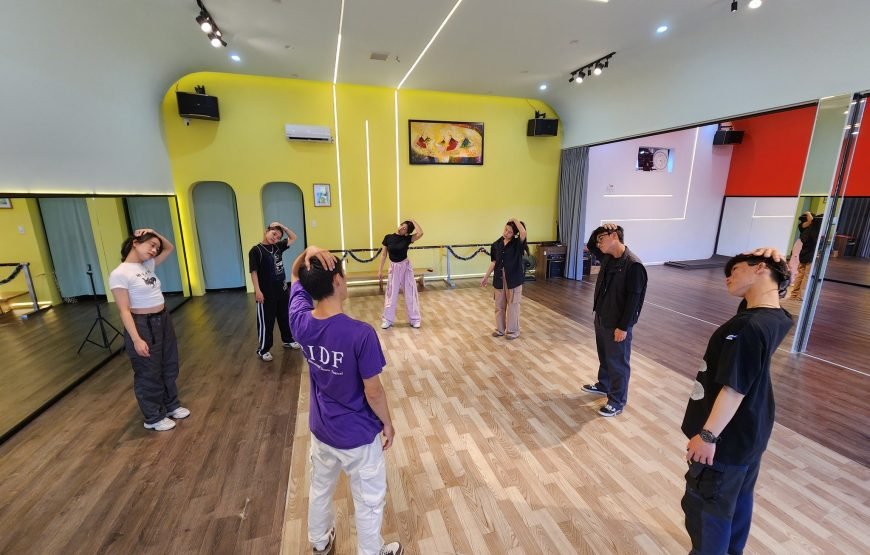 Short Activity: 1-hour Dance Experience