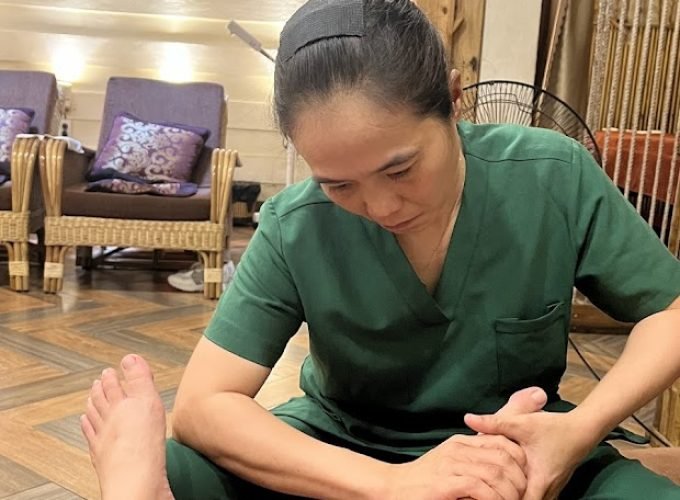 1-hour Foot Massage Experience